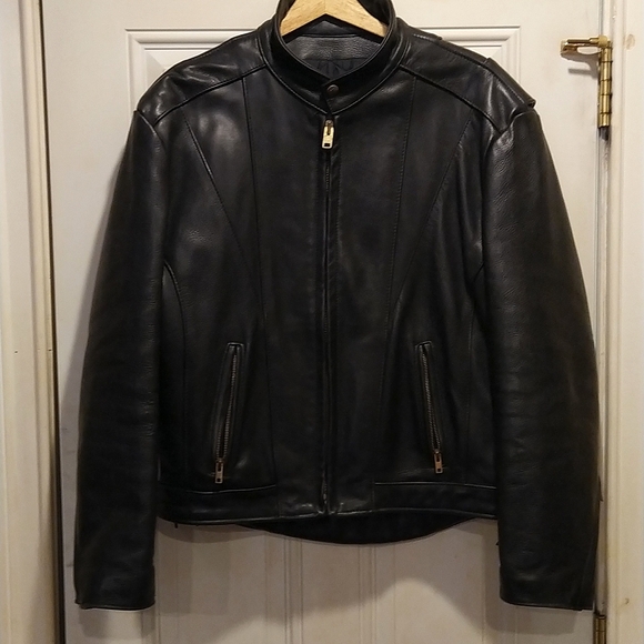 Men's Black Leather Motorcycle Jacket - Size 46 Mint Condition - Picture 2 of 5